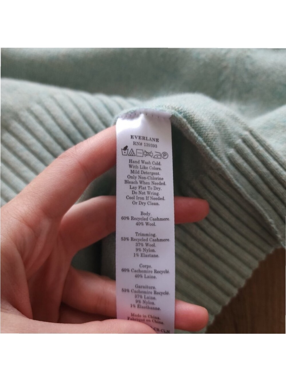 Everlane Cashmere Wool Blend
Crew neck Sweater - Picture 8 of 11